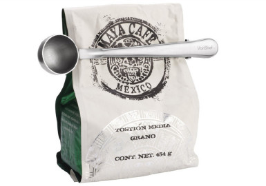 Silver spoon and bag closure 2