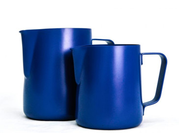 FROTHING PITCHER  600ml choice of Black, Red, Blue 2